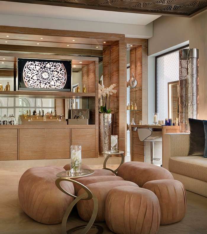 تجربة فريدة تعيشينها في المنتجع الخاص بغيرلان