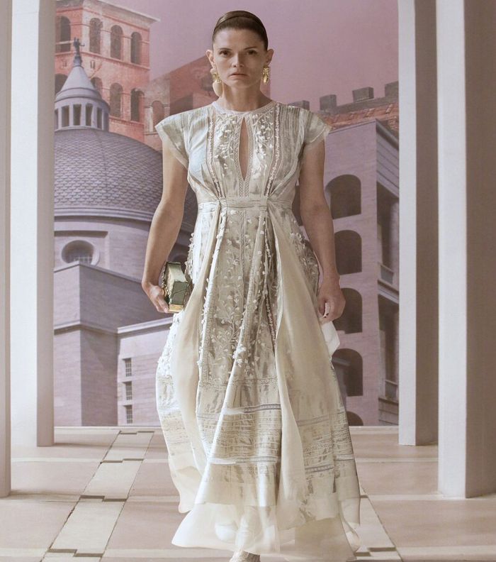 صور اجمل تصاميم فساتين ناعمه