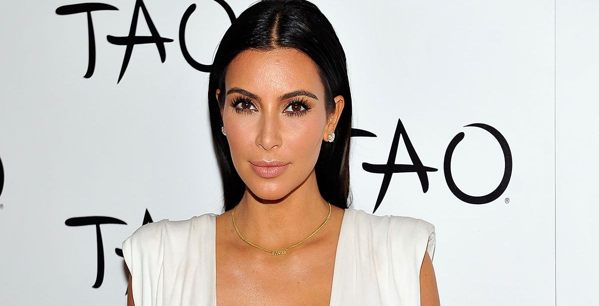 حيلة مبتكرة استخدمتها كيم كارداشيان لزيادة حجم صدرها ورفعه على الفور!