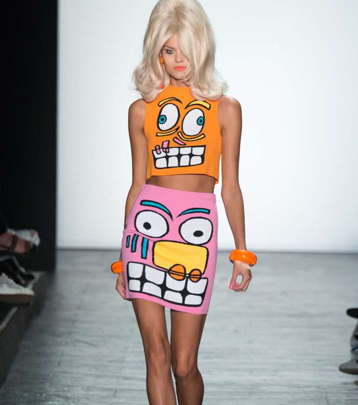 موضة الاقمشة المطبعة بالرسومات الكرتونية لصيف 2016 من جيريمي سكوت