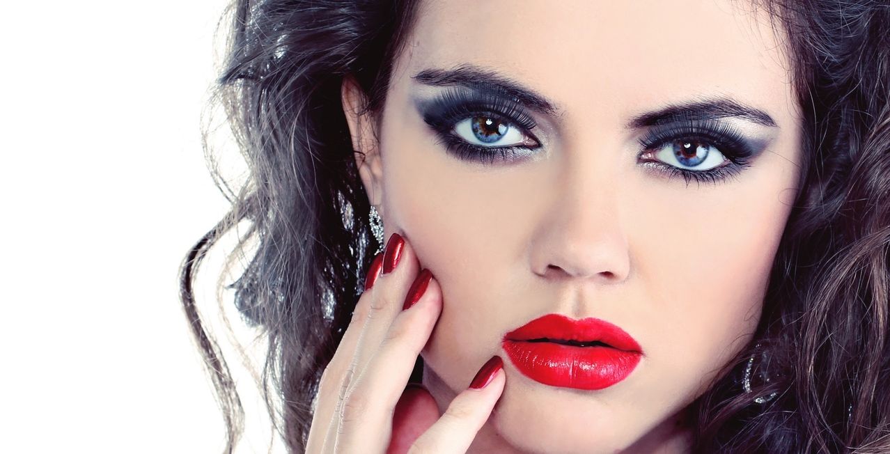كيف اسوي ايلاينر بالخطوات