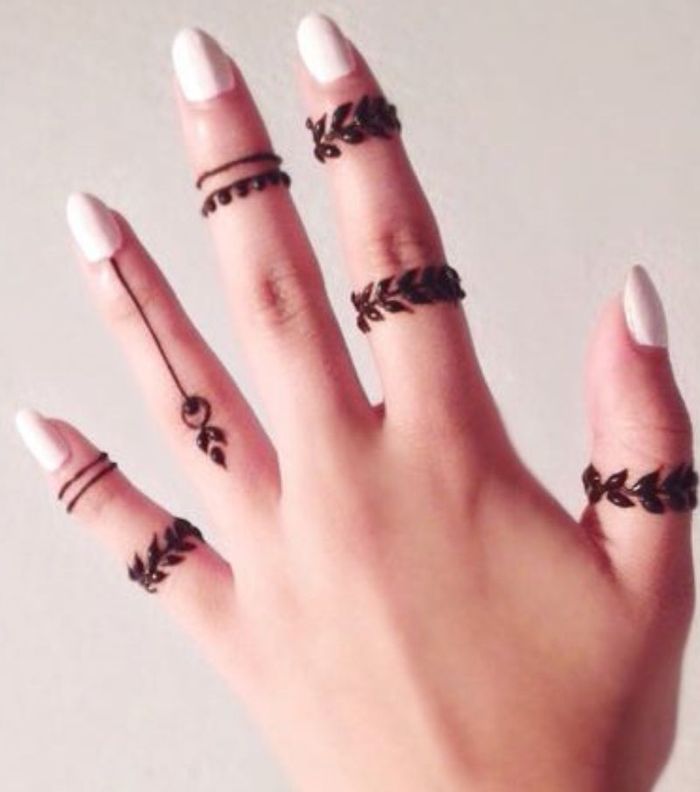 إليك نقش اصابع لحناء ناعم ومميز