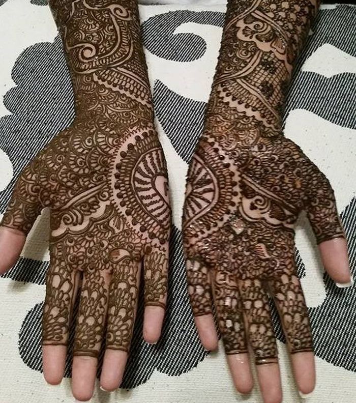 نقشات حناء ناعمة لتحصلي على لمسة مميزة