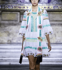 موضة الفساتين القصيرة المطبعة من تمبرلي لندن لصيف 2016