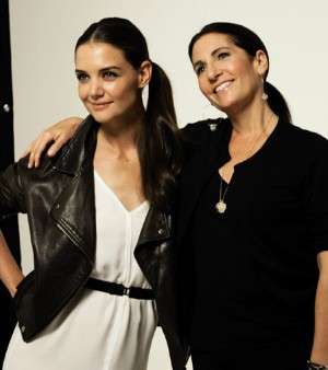 علاقة مميّزة تجميل بين النجمة وخبيرة التجميل العالميّة 