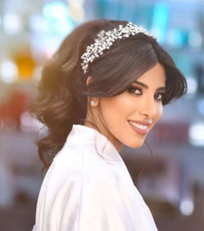 تسريحات شعر طويل للاعراس