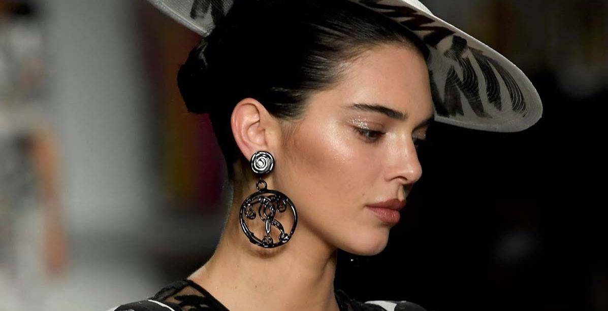 ميلانو تشّع بجمال صيحات ماكياجها وشعرها! 