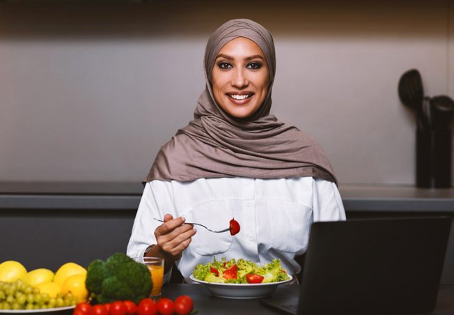 الأطعمة الغنية بالفيتامين B12