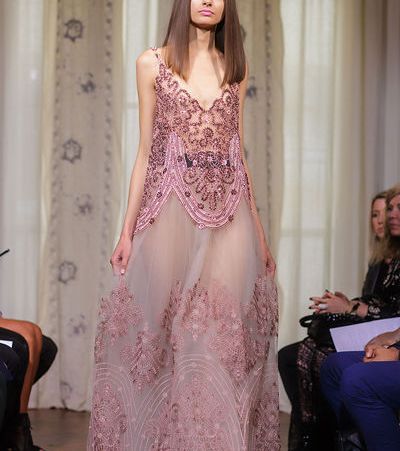 فستان داني أطرش الزهري