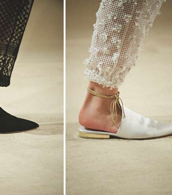 من مجموعة CHANEL Cruise 2015، إليك حذاء الـ Babaouche