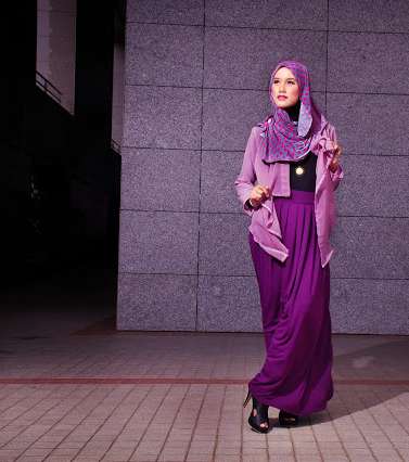 التنانير والفساتين الطويلة