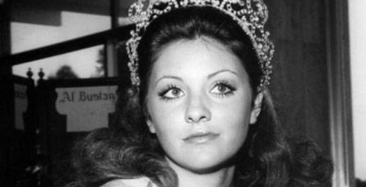 جورجينا رزق تحمل وشاح ملكة جمال الكون 1971 بعد 48 عاماً