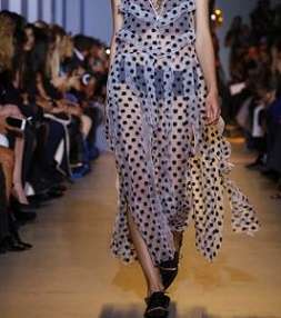 إليك أجمل تصاميم Galliano لصيف 2016