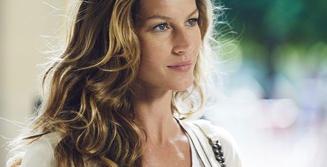 Gisele Bundchen في إعلان عطر CHANEL