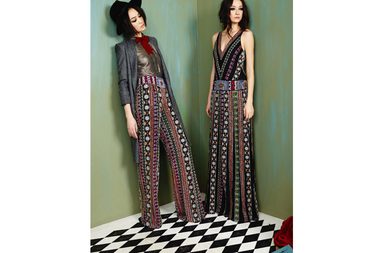 اليك صيحات موضة Alice + Olivia لشتاء 2017