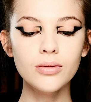 الآيلاينر المقطّع...صيحة تشوبها الغرابة 