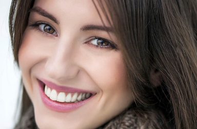 كيف تبدين جميلة من دون ماكياج؟ 