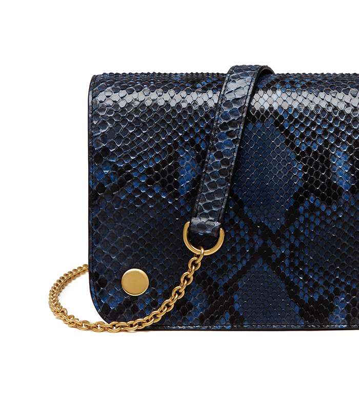 تعرفي على حقائب مجموعة Clifton Bag من تصميم علامة Mulberry