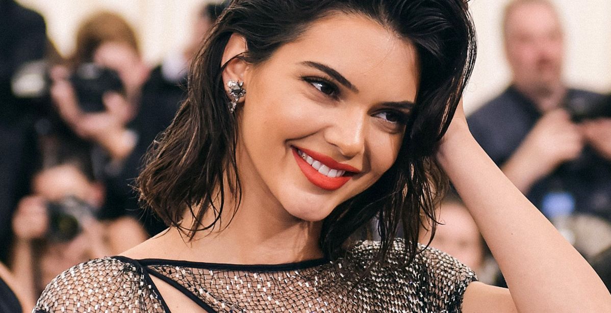 تخلصي من مشكلة الشعر الخفيف مع هذه التسريحات