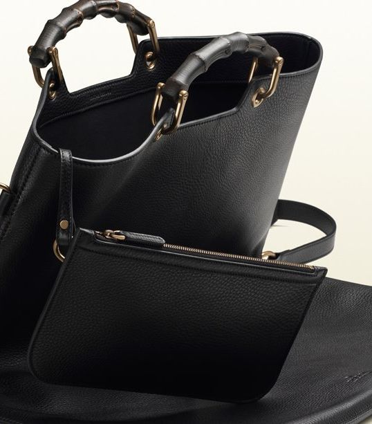 شنطة كلاسيكية باللون الأسود من Gucci