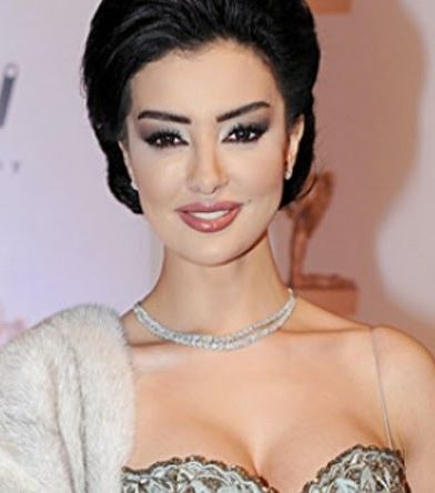 صور نجمات ضحايا العنف الأسري