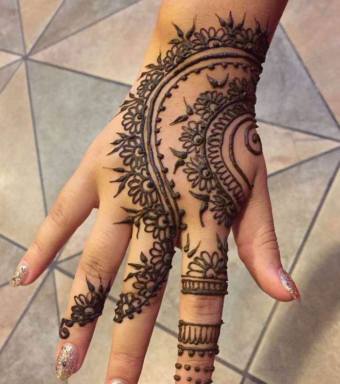 زيني يديك بأجمل لمسة من خلال نقش انستقرام