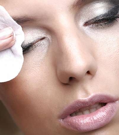 أزيلي ماكياجك قبل النوم