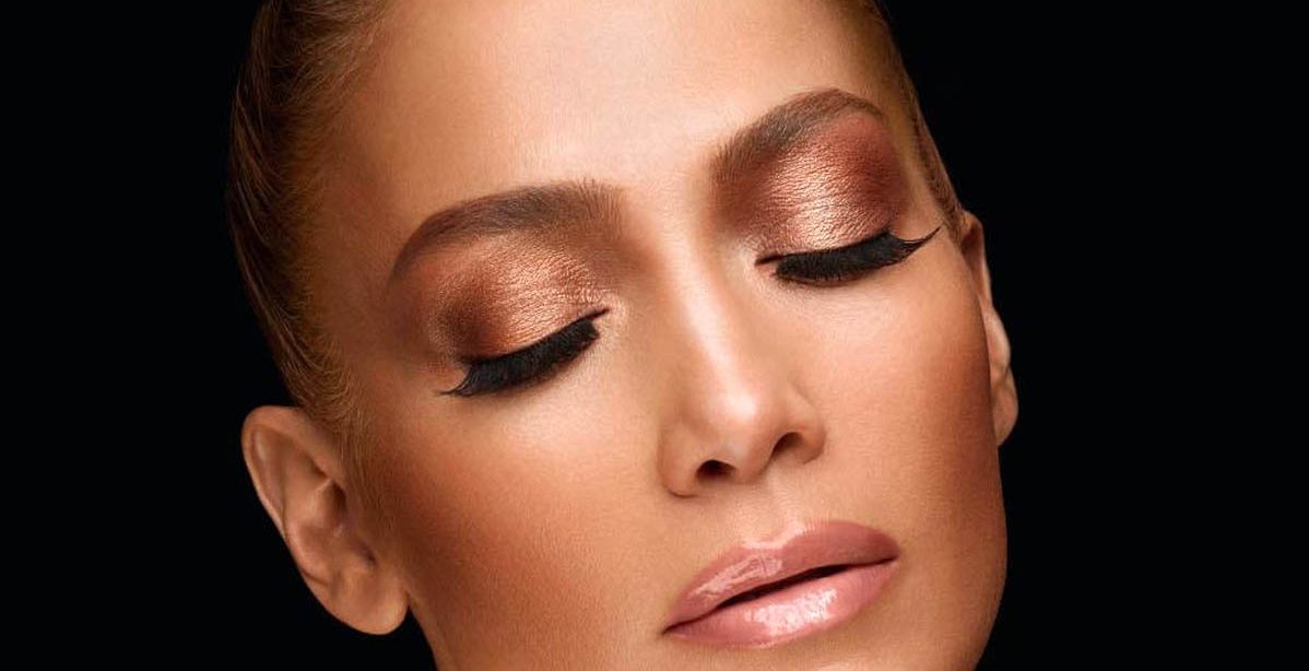 3 أخطاء مكياج كارثية ارتكبتها النجمات وسجلها التاريخ