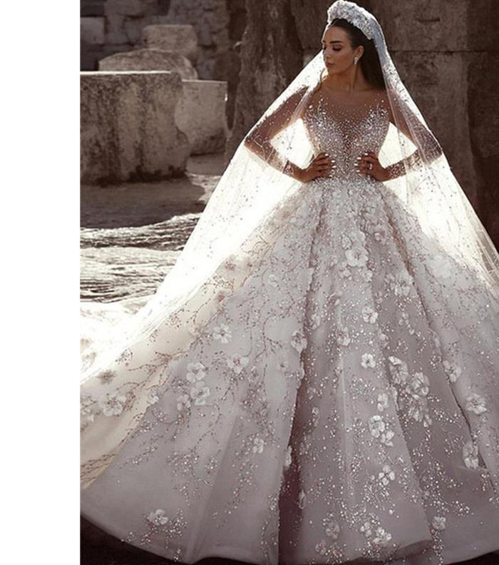 فساتين اعراس طويلة