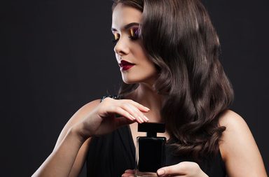 عطور عالمية جديدة تجعل منك إنسانة أخرى!