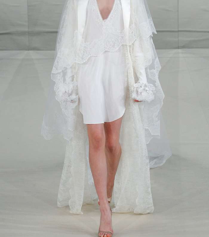 ملابس التوم باسلوب البيجاما من Alexis Mabille لصيف 2017