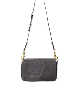 تعرفي على حقيبة Nomad الجديدة باللون الأسود من Lanvin