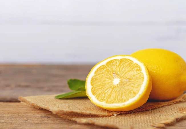 الخلطات التي تحتوي عصير الليمون