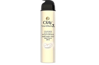 Olay Total Effects Featherweight