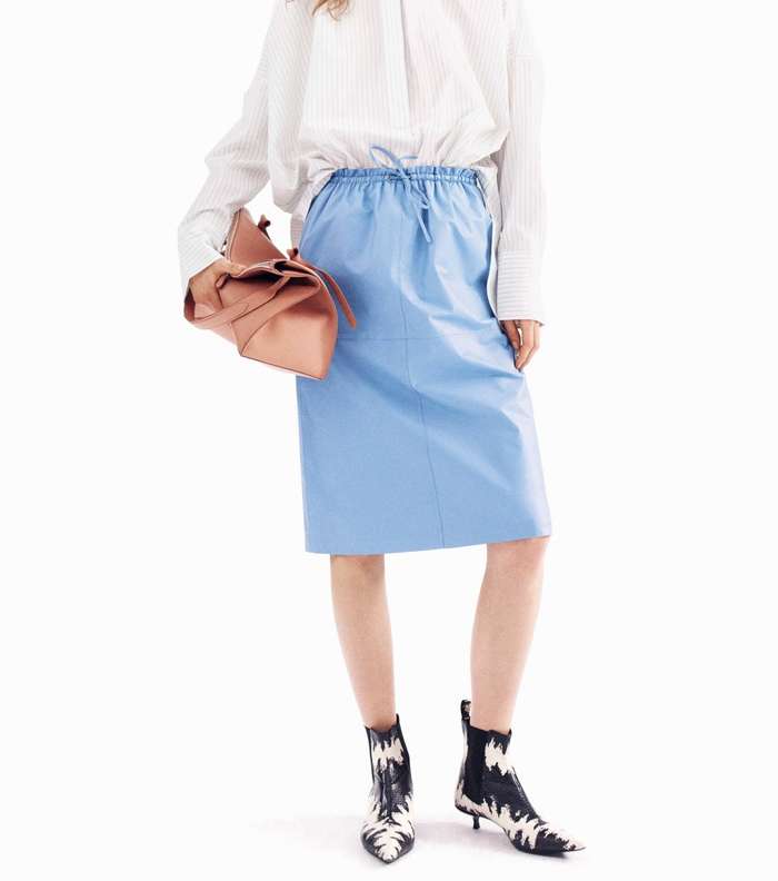 موضة التنورة الجلدية ذات الطول المتوسط من Jil Sander من مجموعة Resort 2017