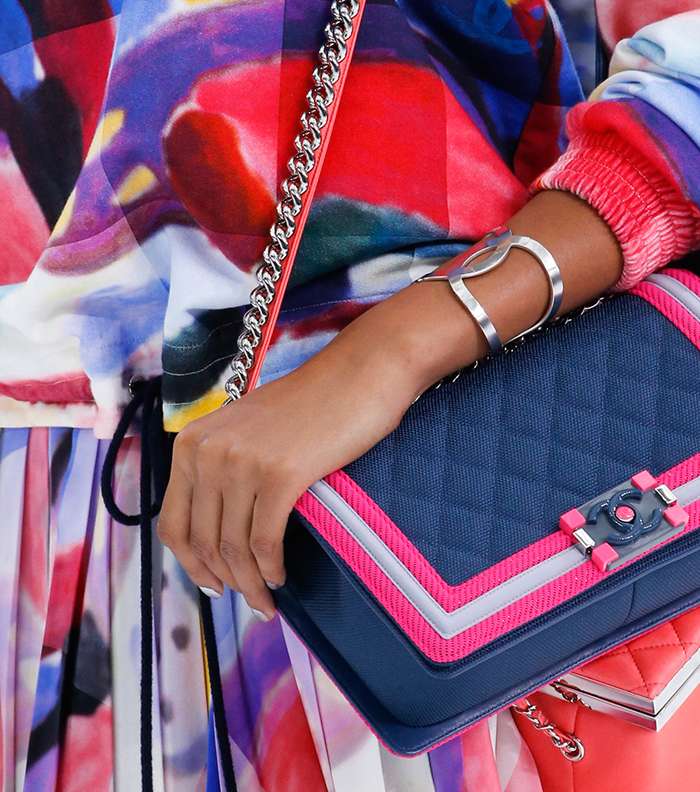 اليك حقيبة البوي بالوان جديدة من CHANEL لصيف 2016