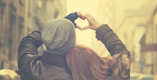 حبك للشريك يختلف.. باختلاف برجك!