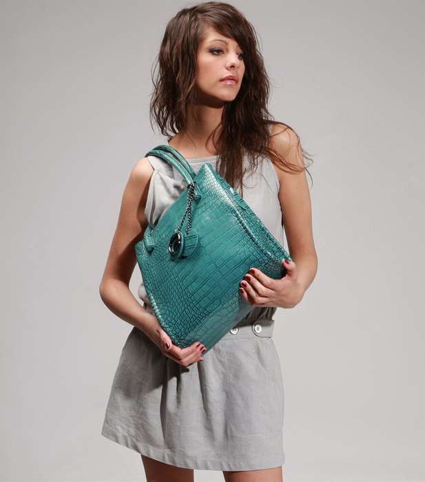 صور موديلات شنط للجامعه