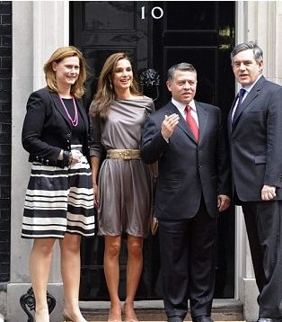 الملكة رانيا دائمة التألق في جميع المناسبات