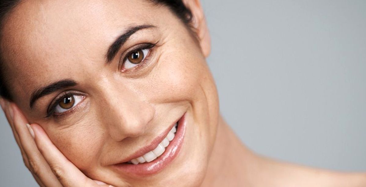 سرّ بشرة أمي الشابة في كريم طبيعي من النشا