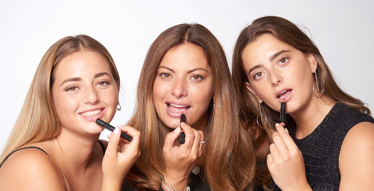 مؤسّستا علامة Nudestix تكشفان اسرار نجاحما في لقاء مع ياسمينة