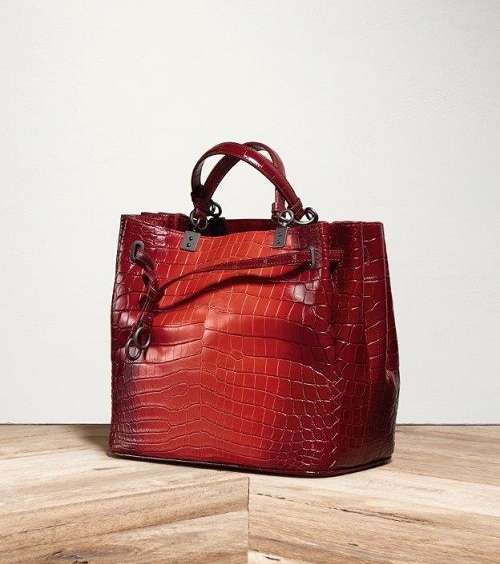 تعرفي على شنط علامة Bottega Veneta