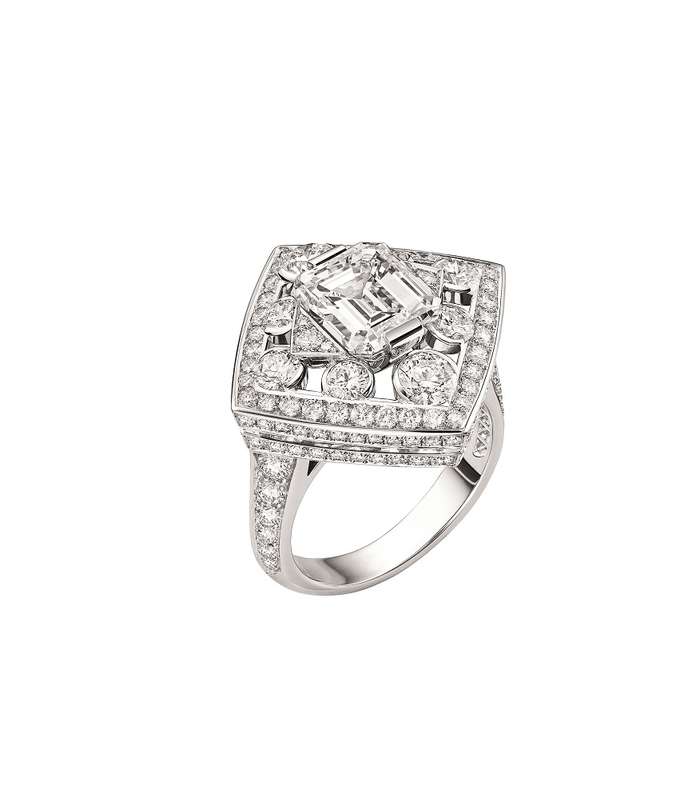 خاتم مميز من مجموعة Perles من مجموعة Signature de CHANEL