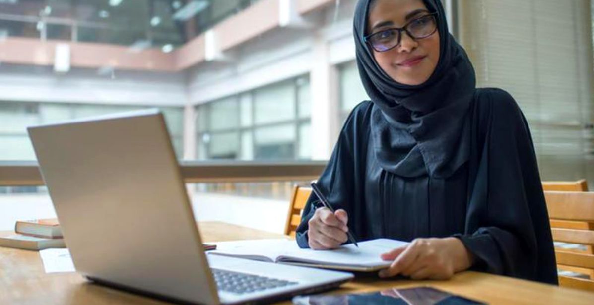 الجامعة السعودية الإلكترونية تفتح باب القبول والتسجيل