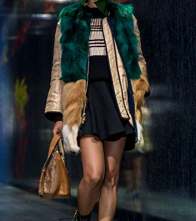 أكسسوارات مميّزة وأنيقة ضمن عرض أزياء Harvey Nichols