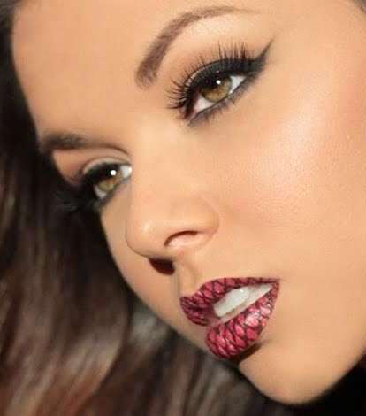 Temporary-Tattoo-Lips-24-5-2011-1