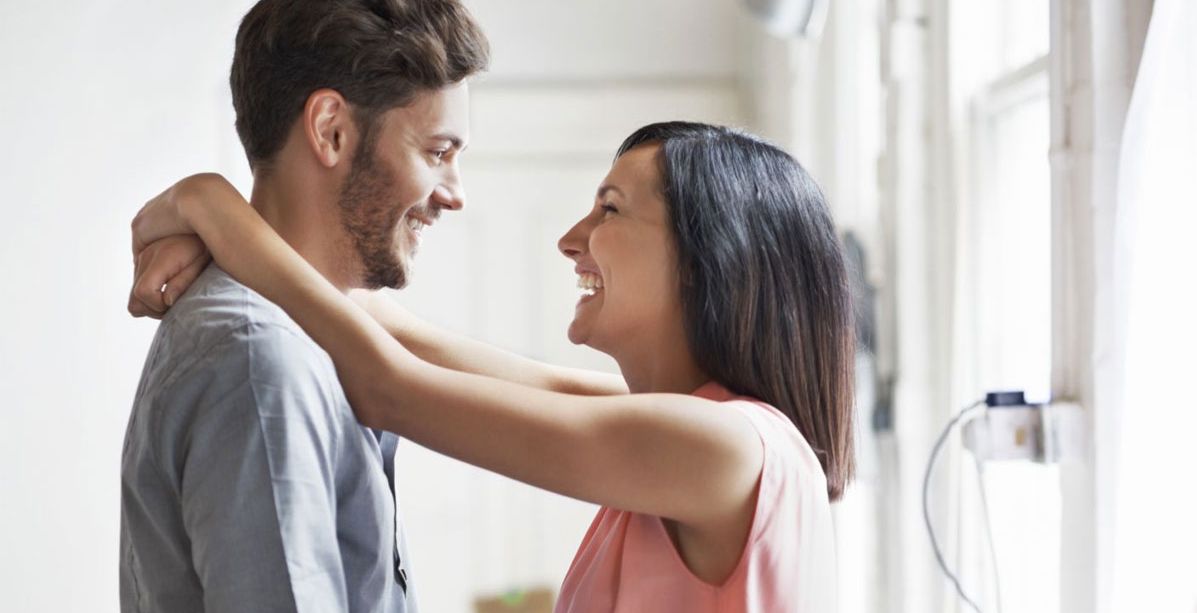 المرأة التي تتحلى بهاتين الصفتين يمكن أن تجذب أي رجل