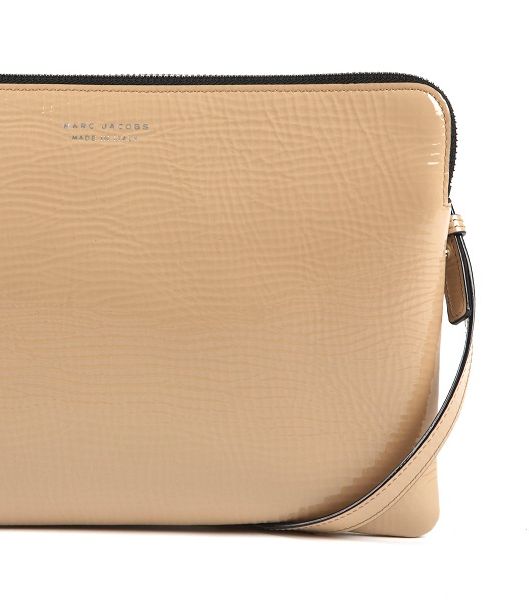 حقيبة يد صغيرة من مجموعة حقائب Marc Jacobs