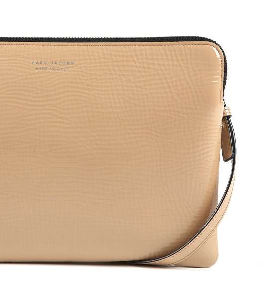 حقيبة يد صغيرة من مجموعة حقائب Marc Jacobs