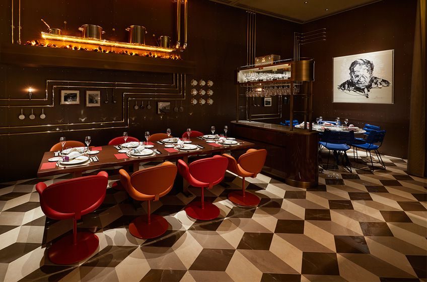 الاسباب التي تدفع دور الازياء الى الاستثمار في عالم المطاعم